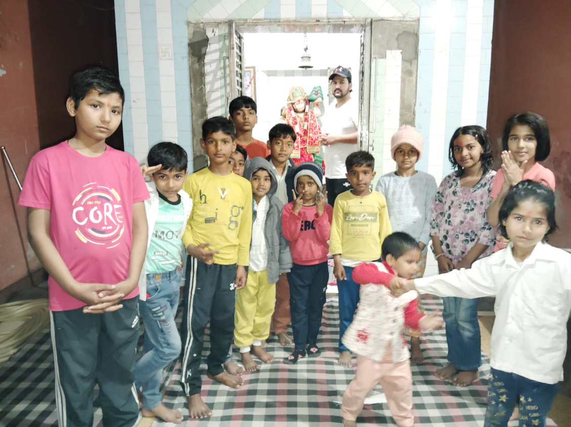 Shri Hanuman Mandir Kasoon - Devotees