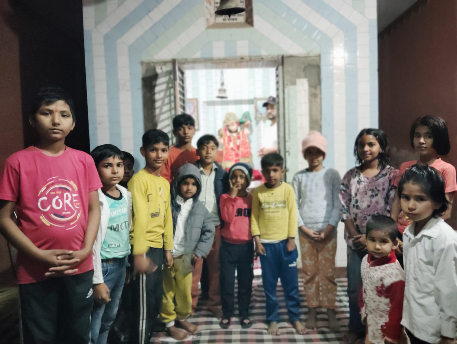 Shri Hanuman Mandir Kasoon - Devotees